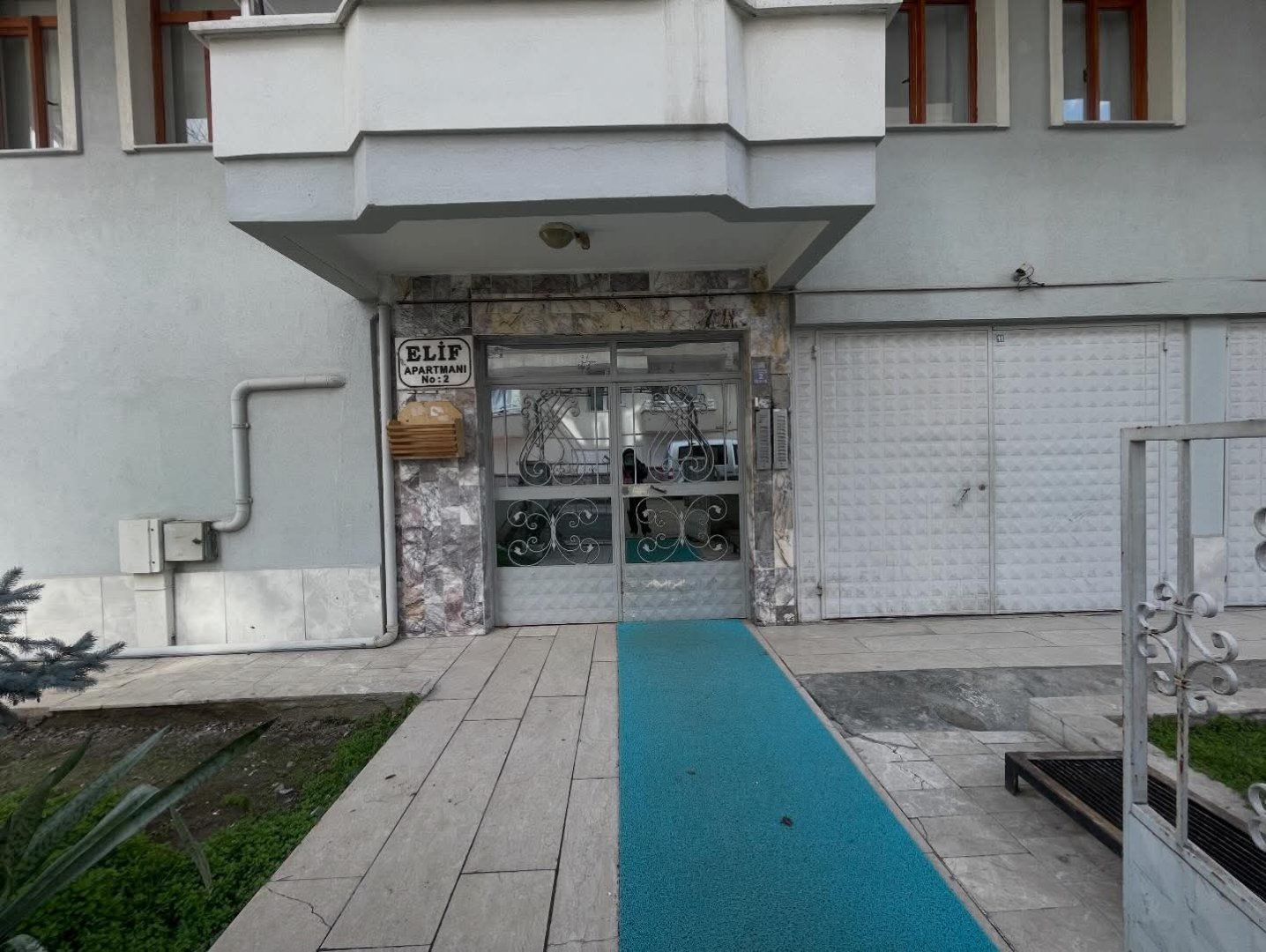 EŞREF HOCA CADDESİ ÜZERİNDE KİRALIK 3+1 DAİRE